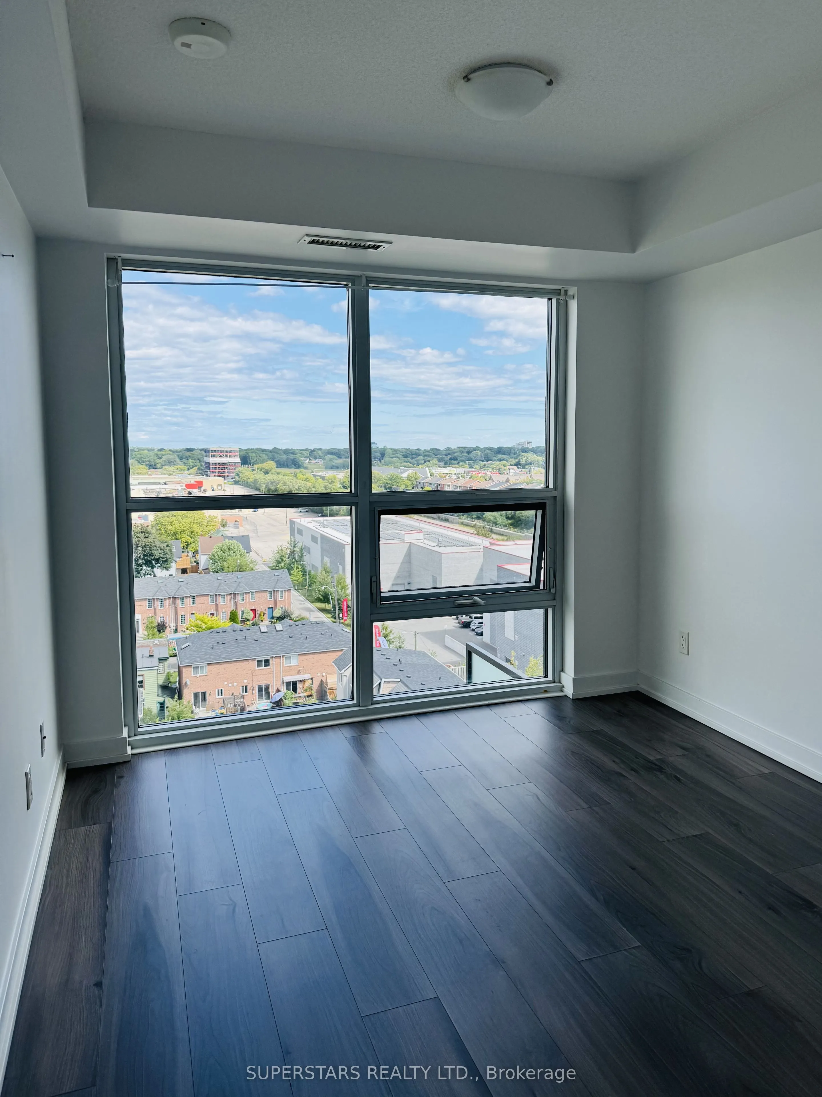 8 Trent Avenue, #1007