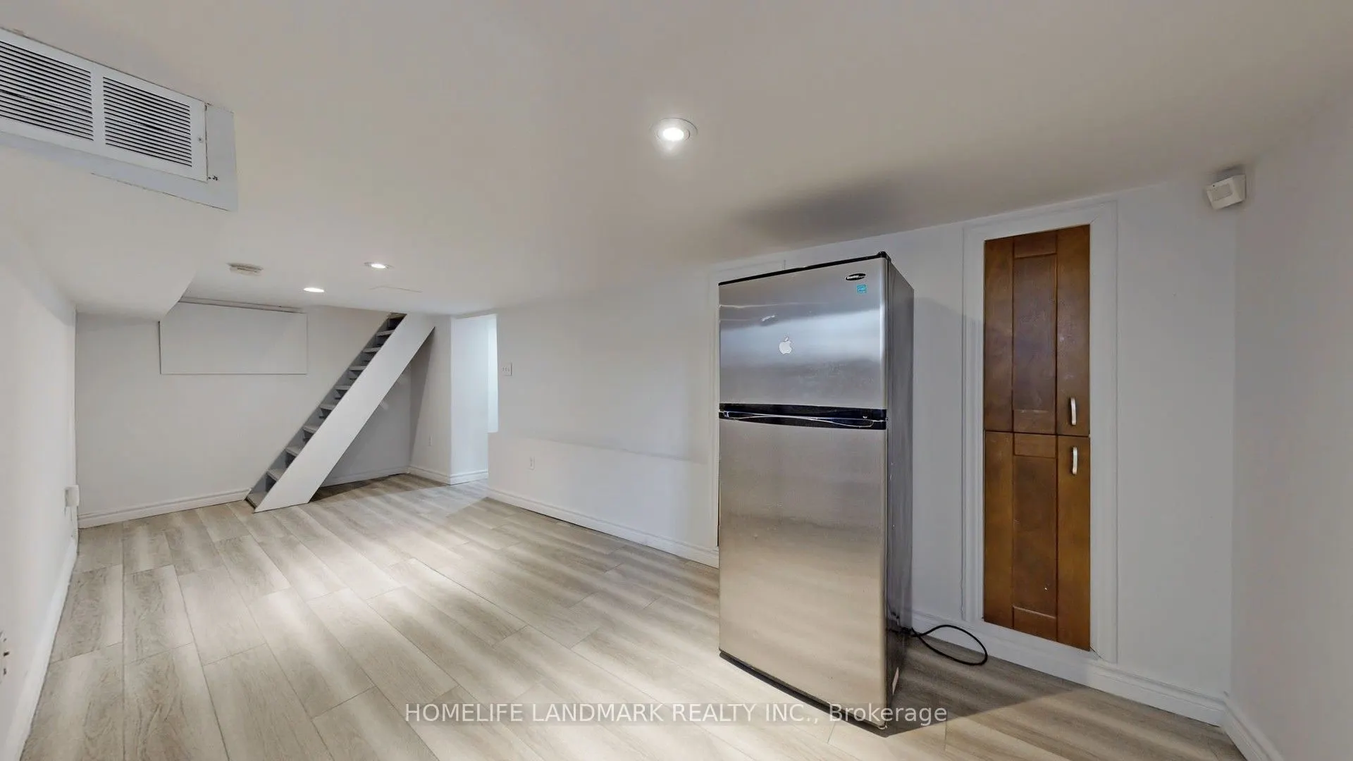 173 Ritson Road S