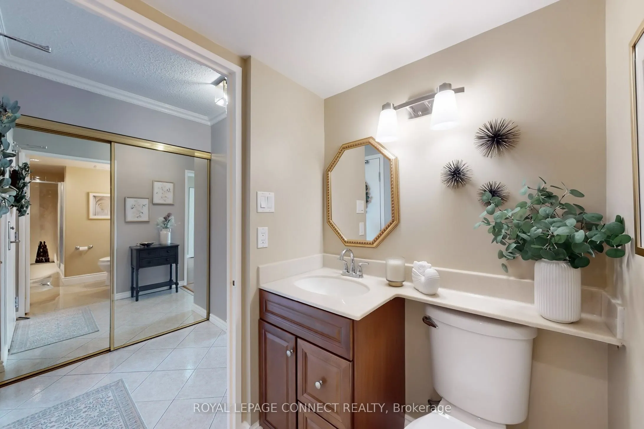1890 Valley Farm Road, #901