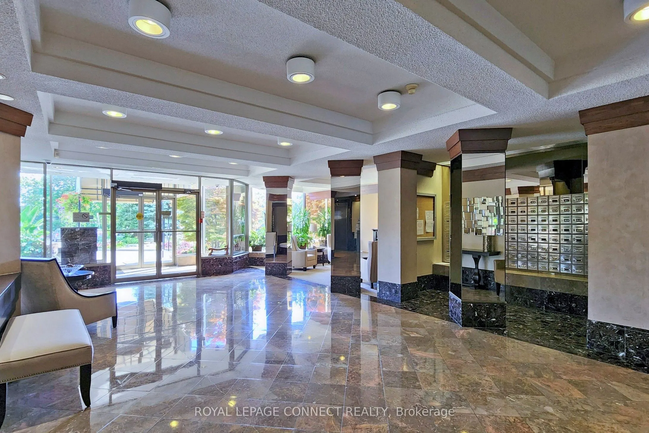 1890 Valley Farm Road, #901