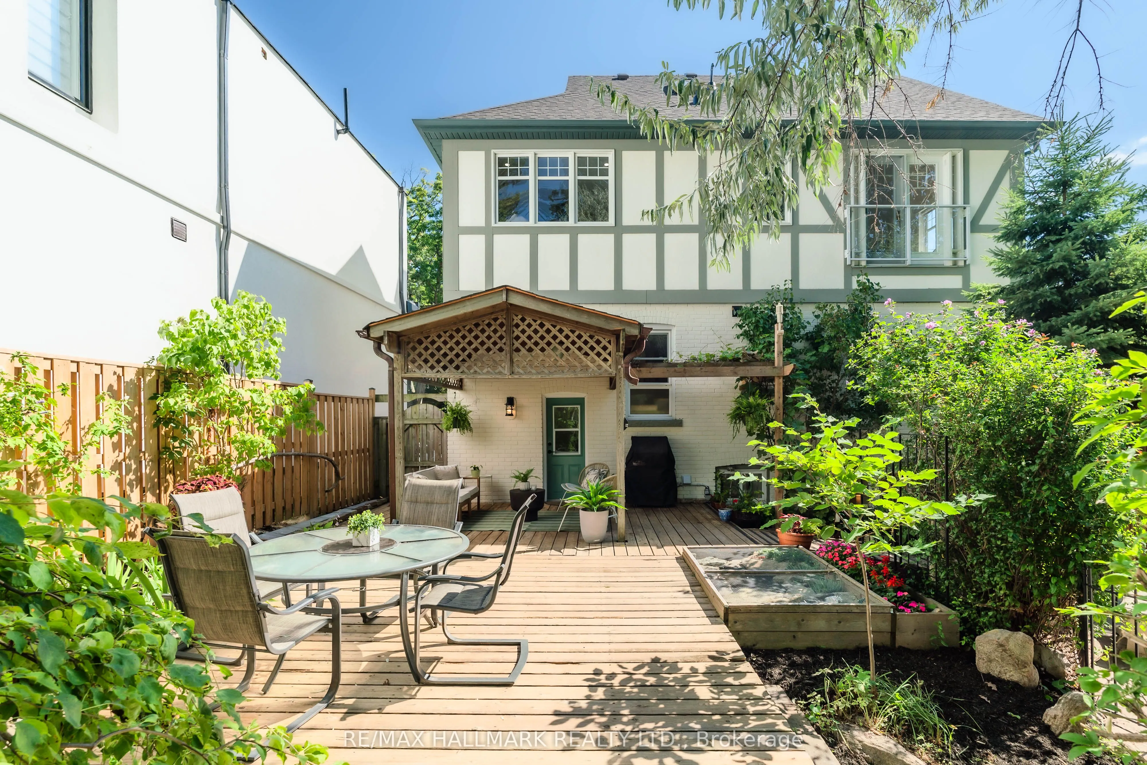 16 Haig Avenue