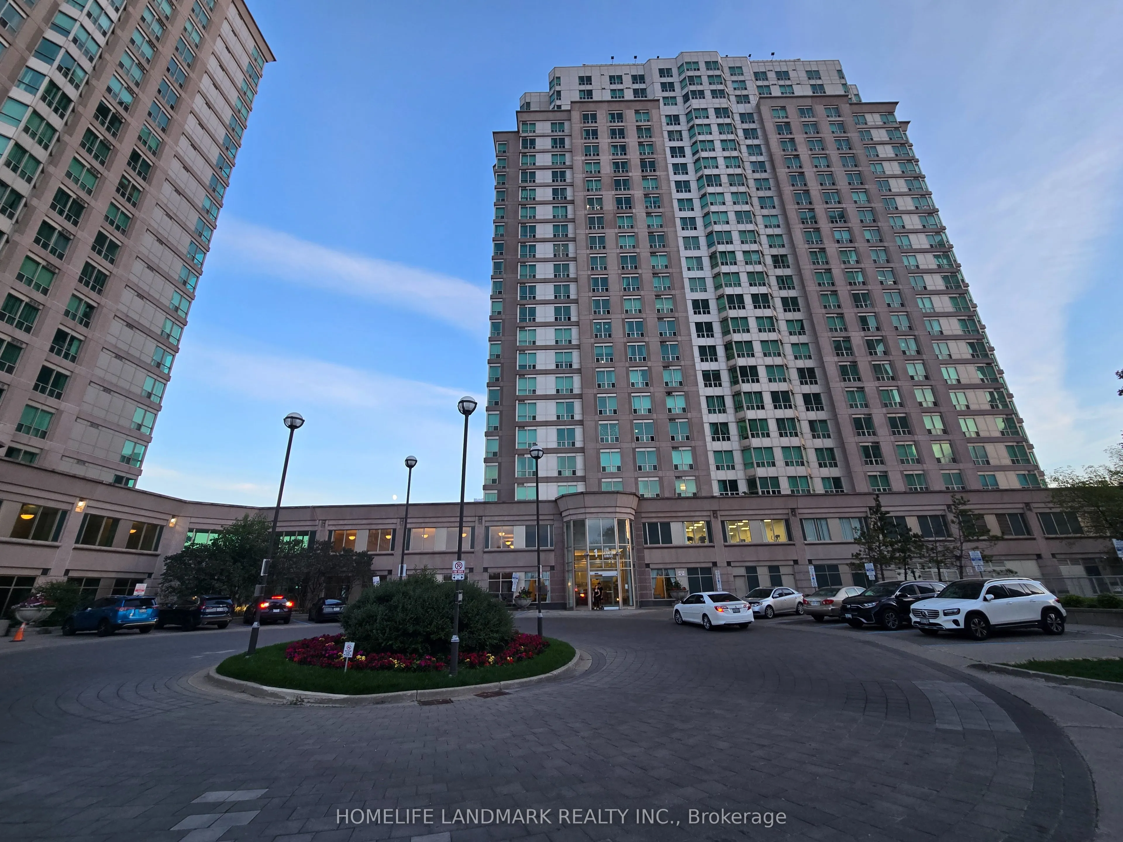 1 Lee Centre Drive, #2206