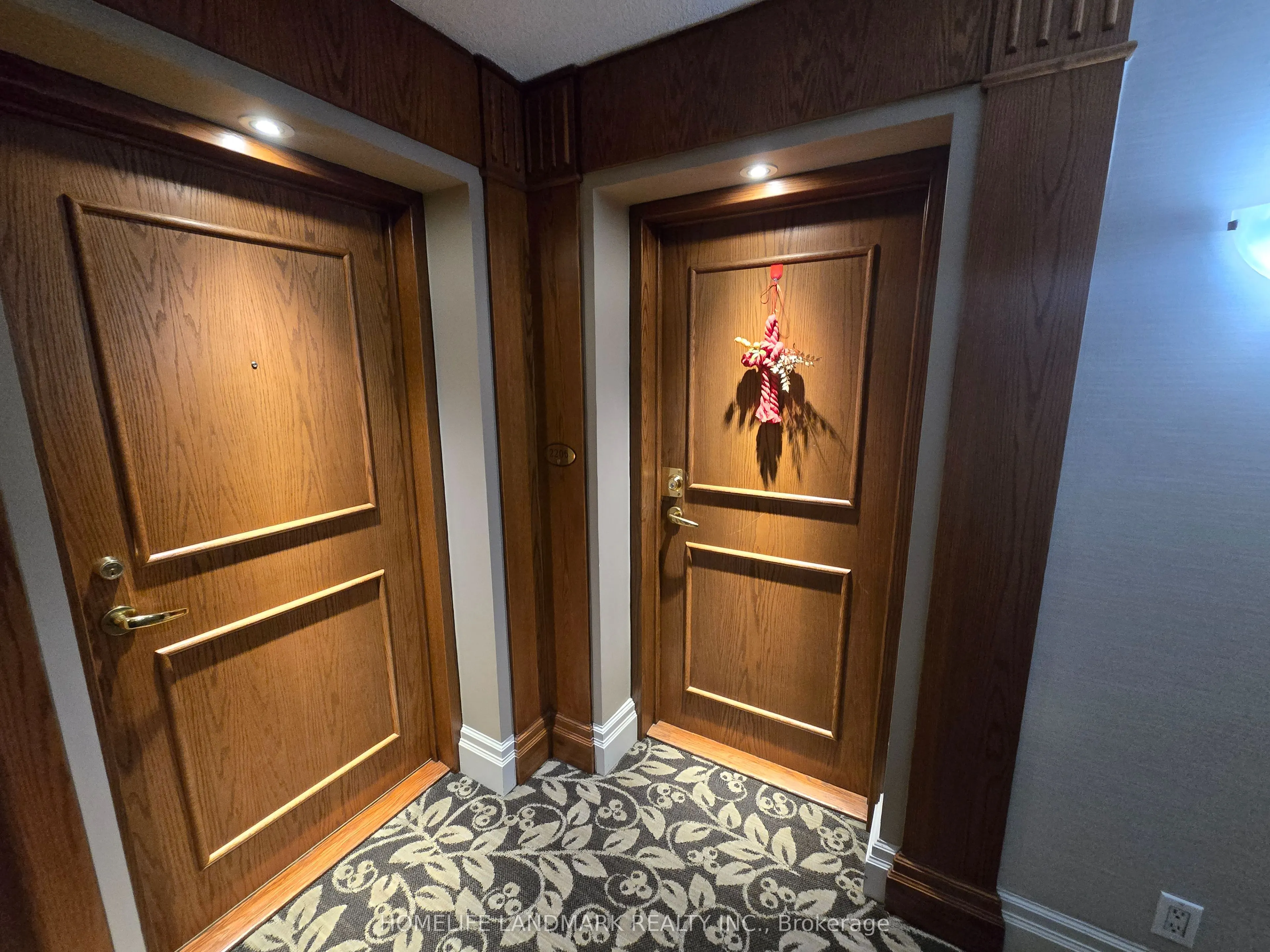 1 Lee Centre Drive, #2206