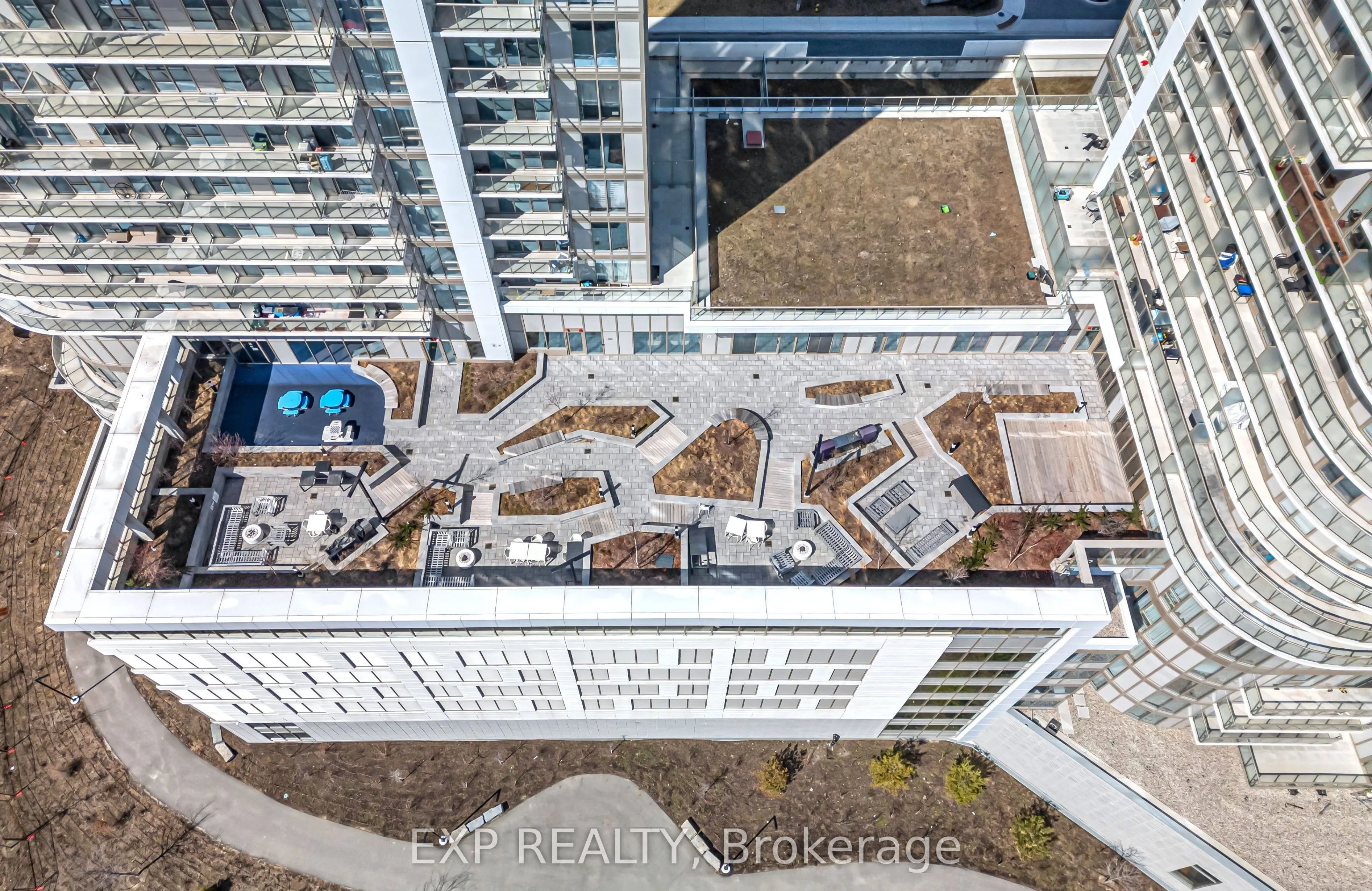 2033 Kennedy Road, #1901