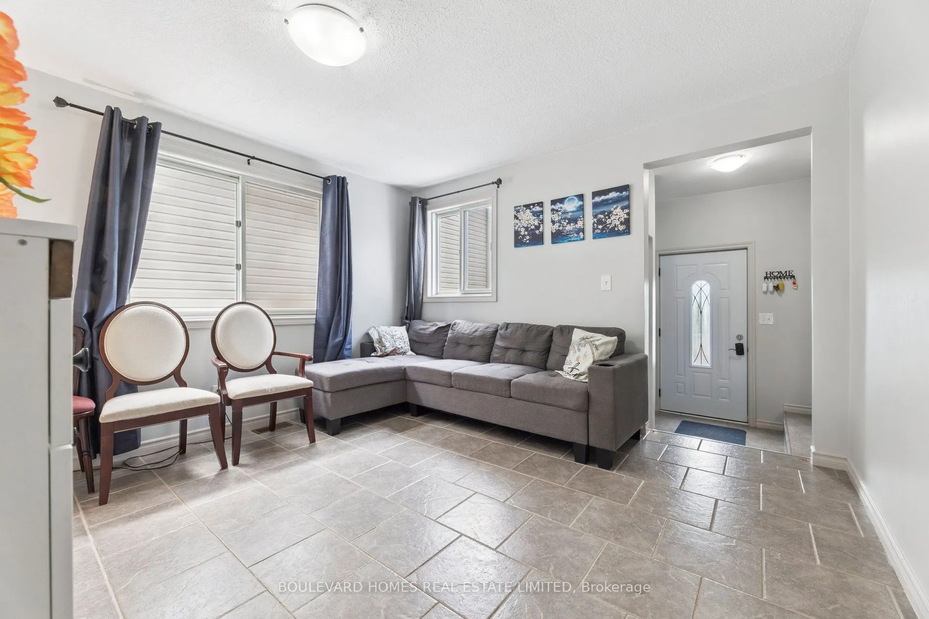 315 Oshawa Boulevard N
