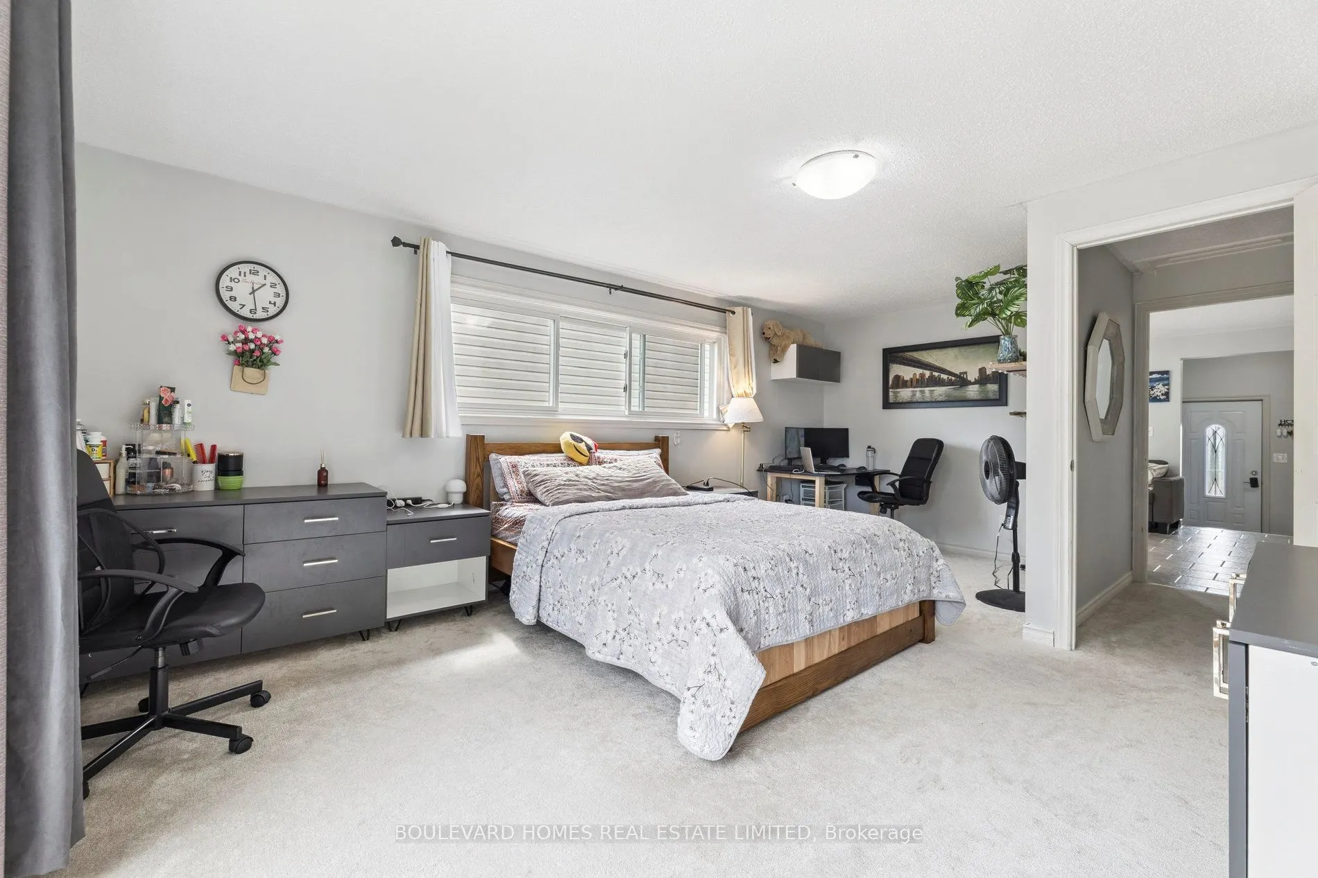315 Oshawa Boulevard N