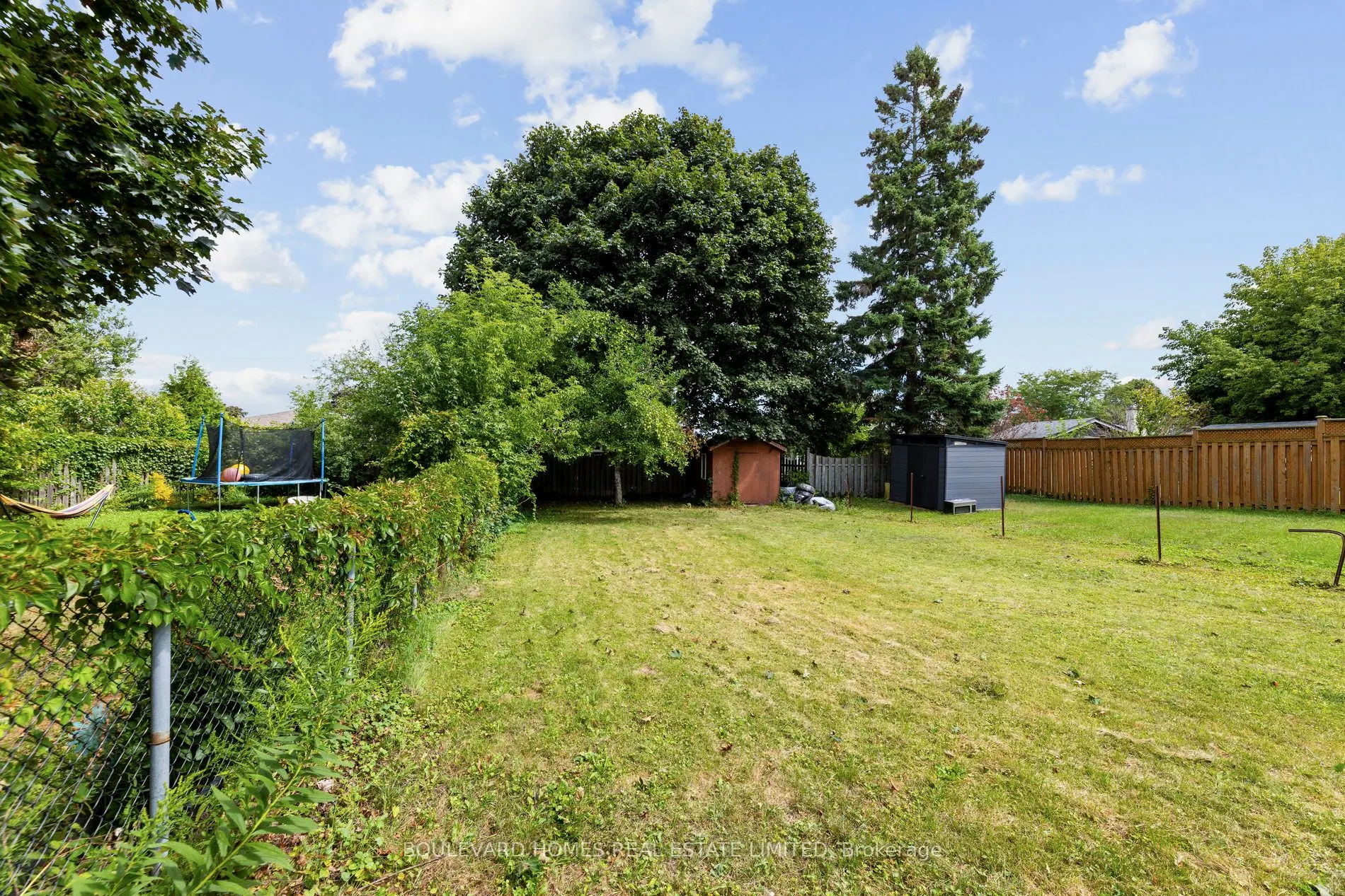315 Oshawa Boulevard N