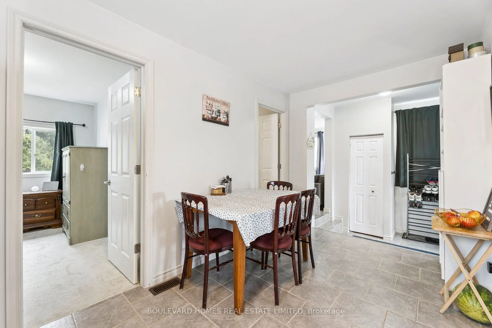 315 Oshawa Boulevard N