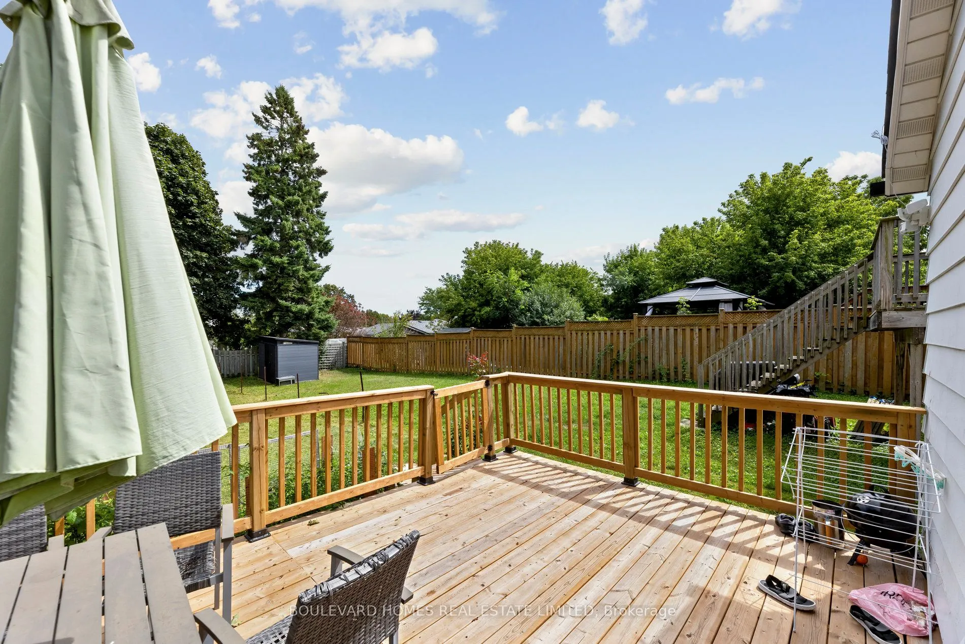 315 Oshawa Boulevard N