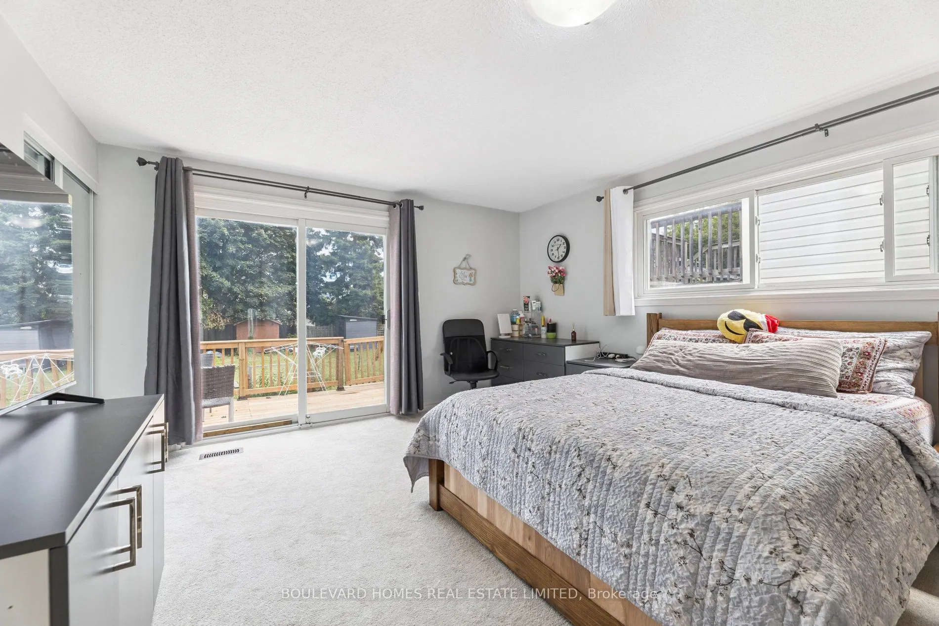 315 Oshawa Boulevard N