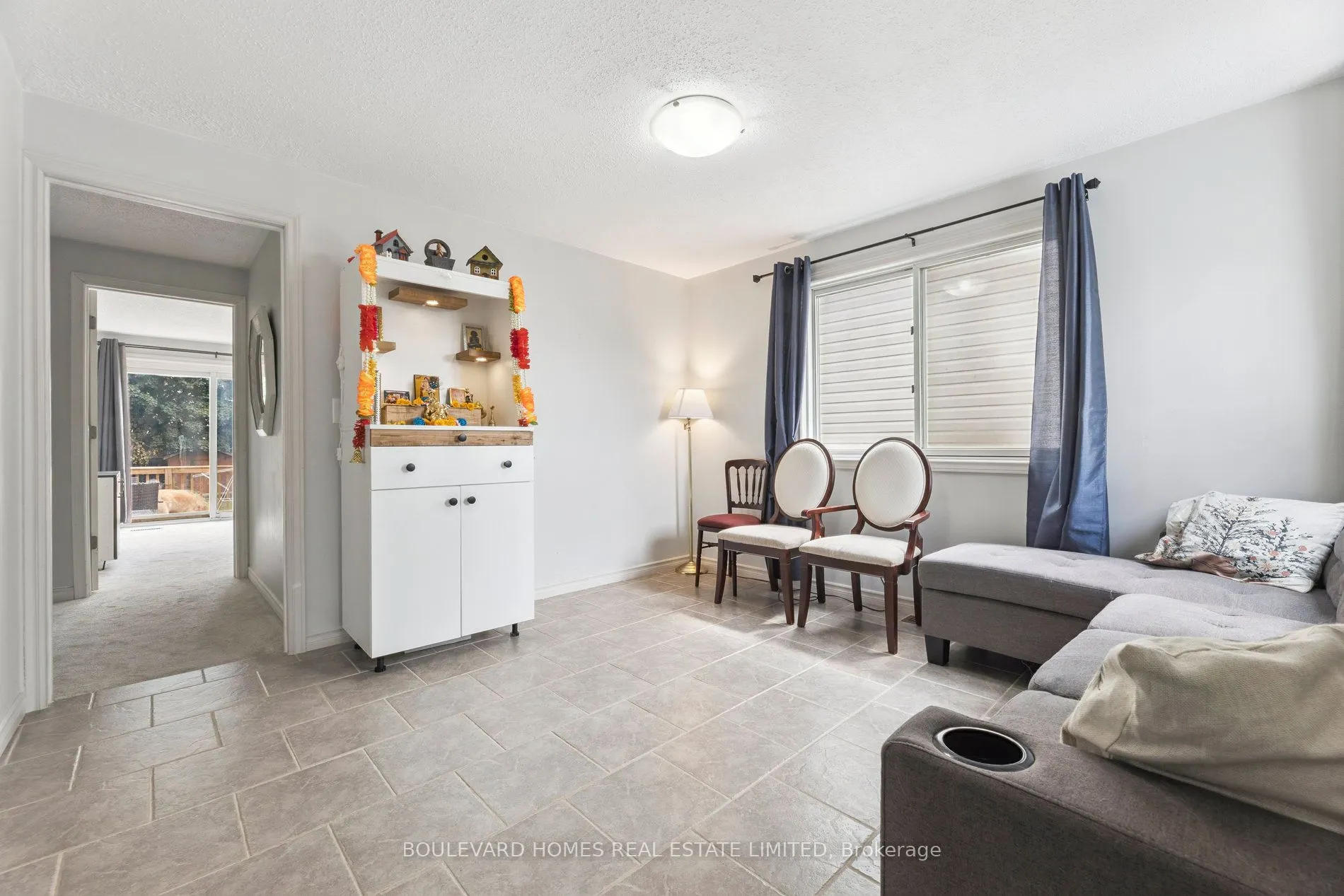 315 Oshawa Boulevard N