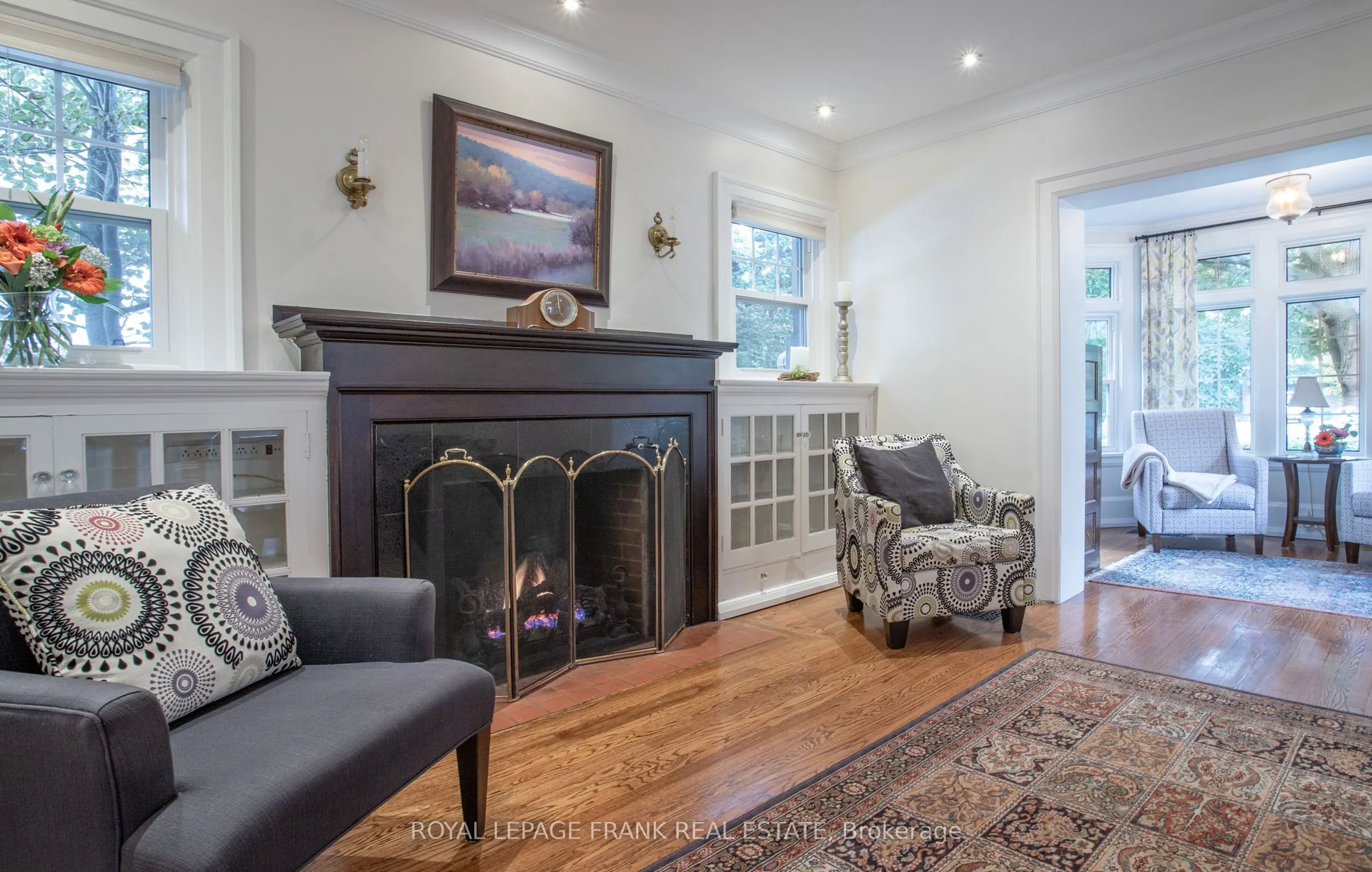 421 Mary Street N