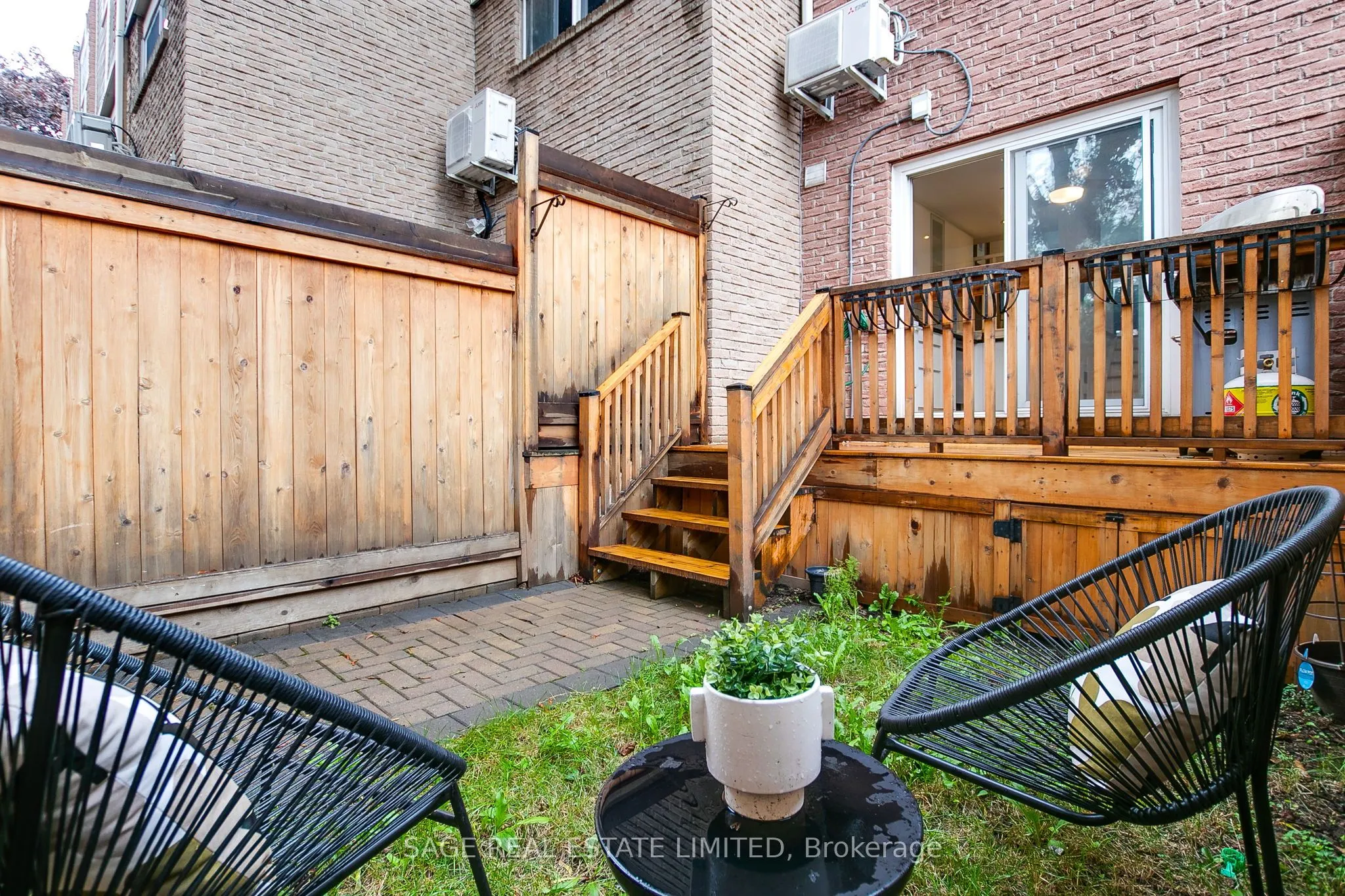 1666 Queen Street E, #7