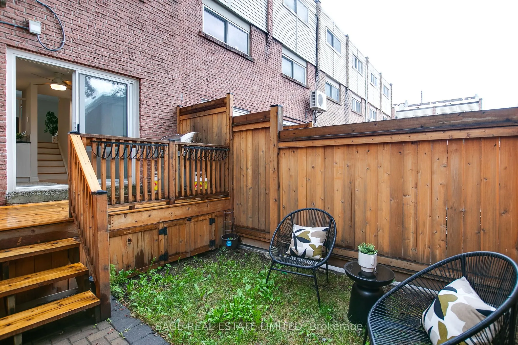 1666 Queen Street E, #7