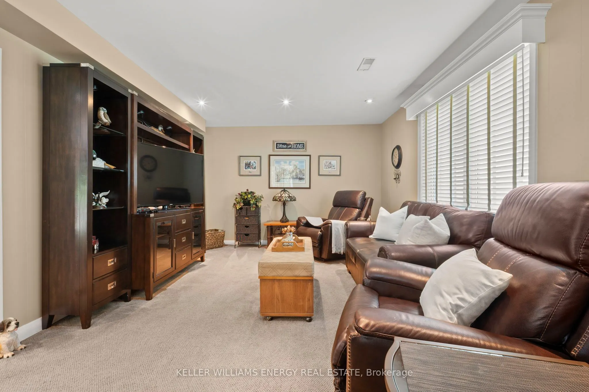 833 Glenmanor Drive