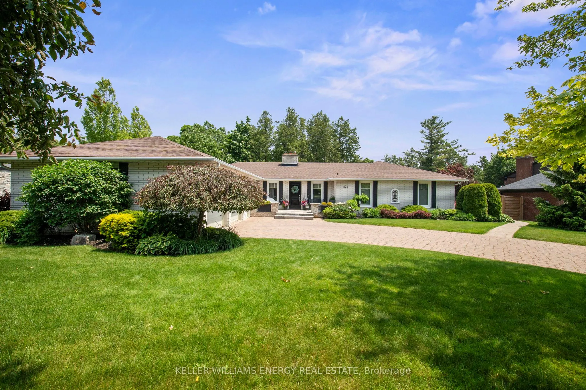 833 Glenmanor Drive