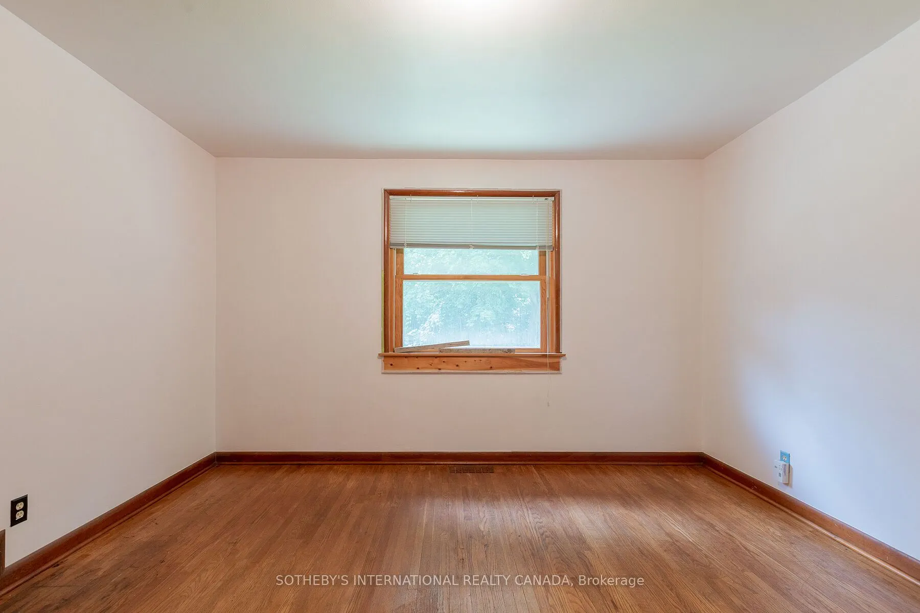 17 Ayre Point