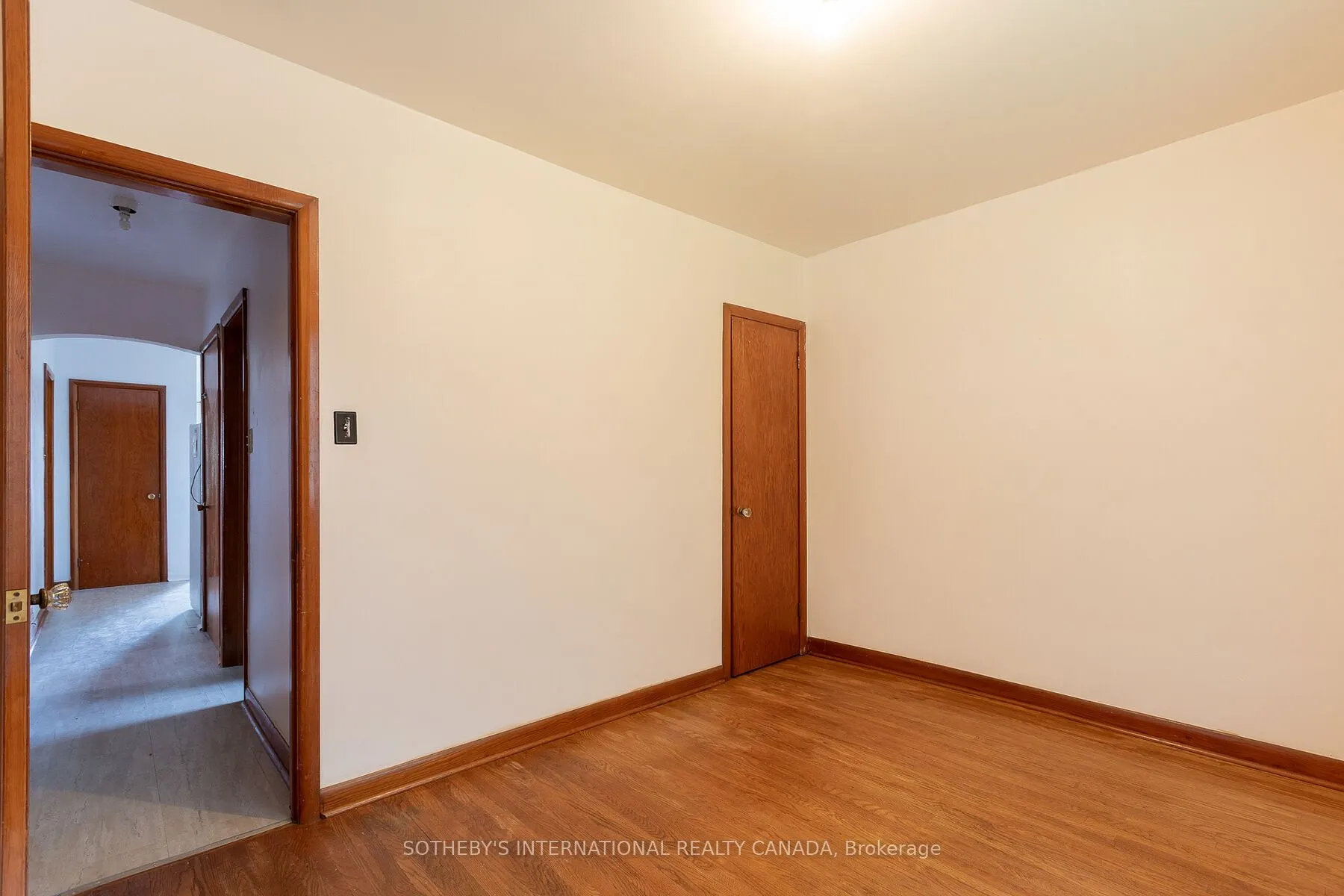 17 Ayre Point
