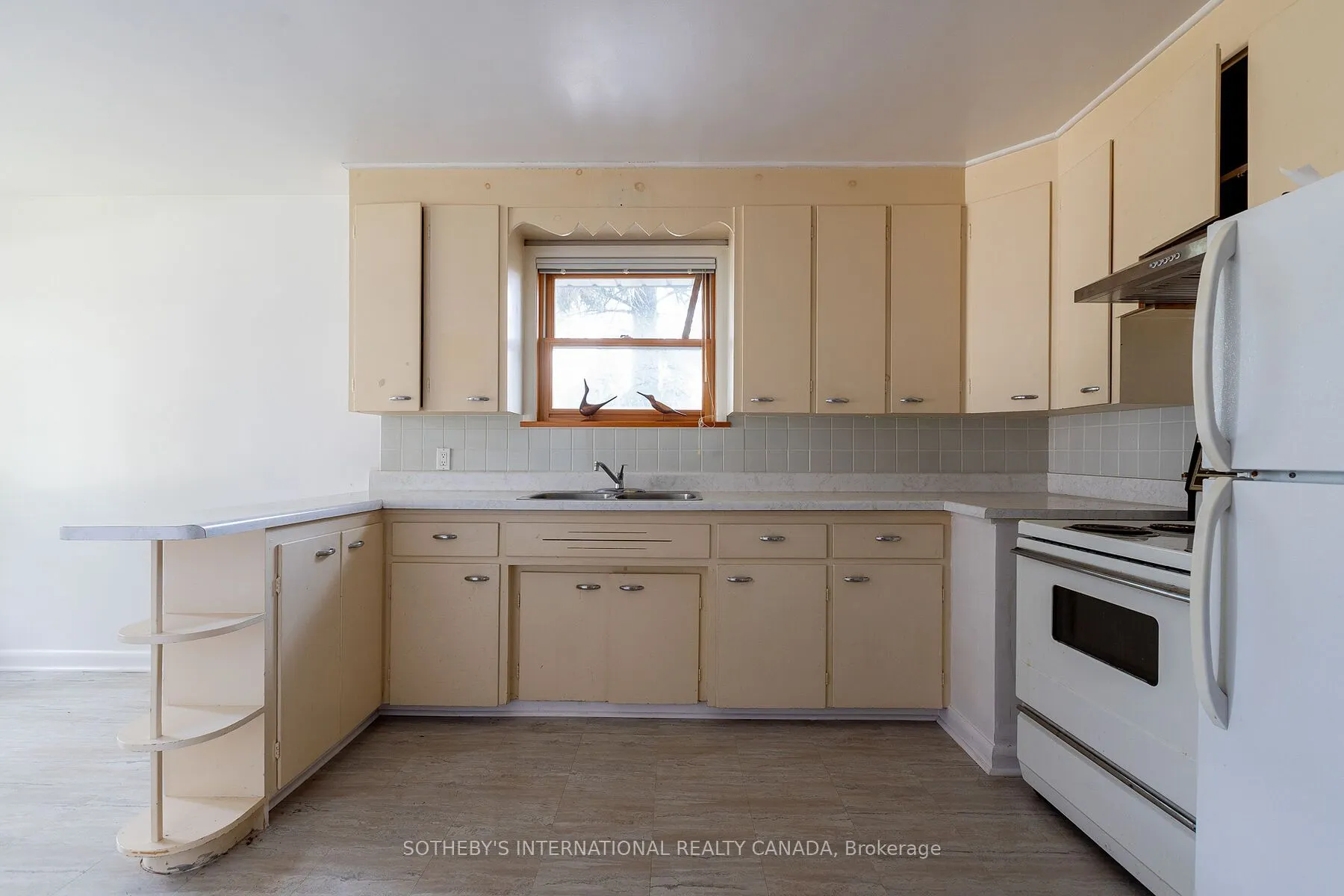 17 Ayre Point