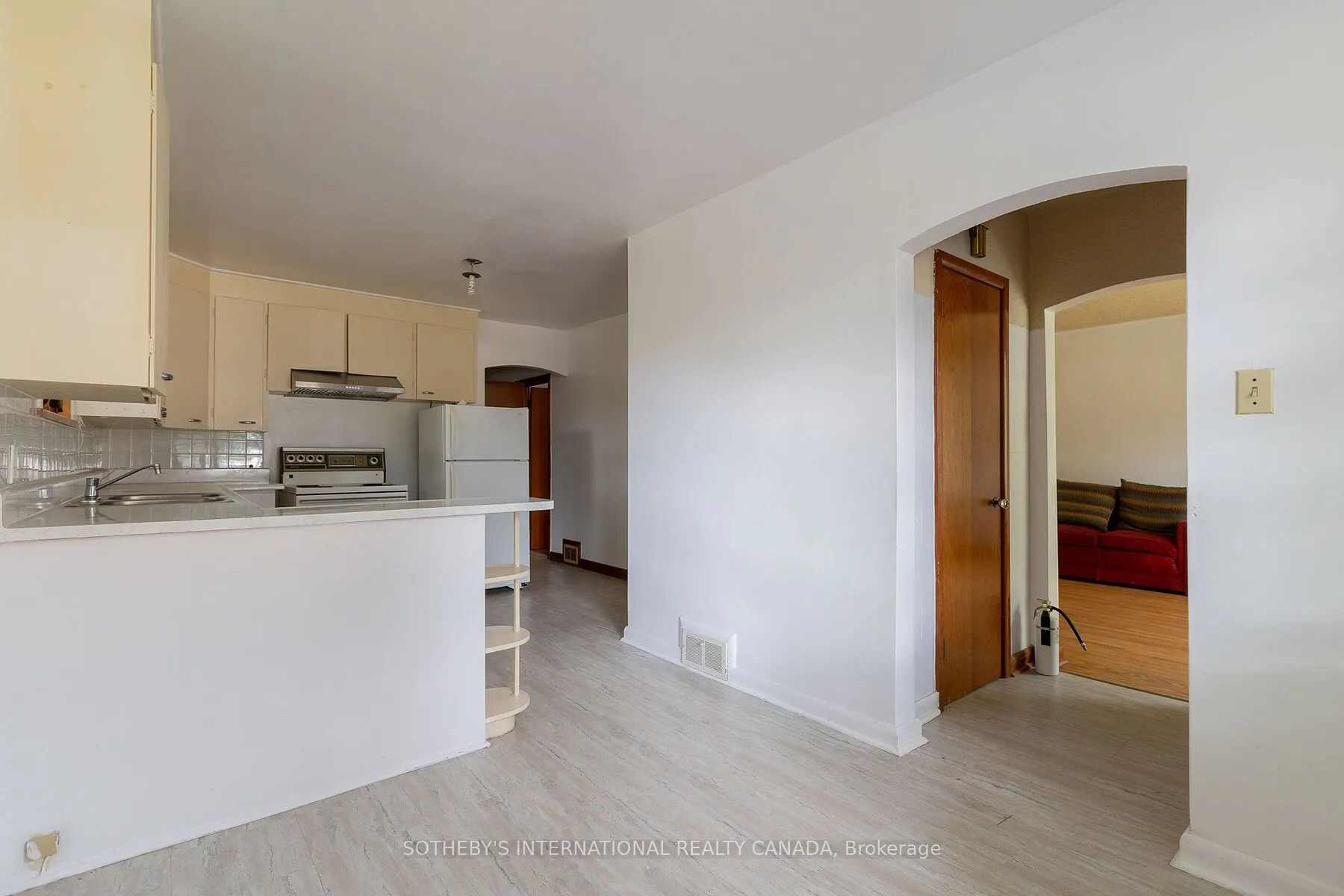 17 Ayre Point