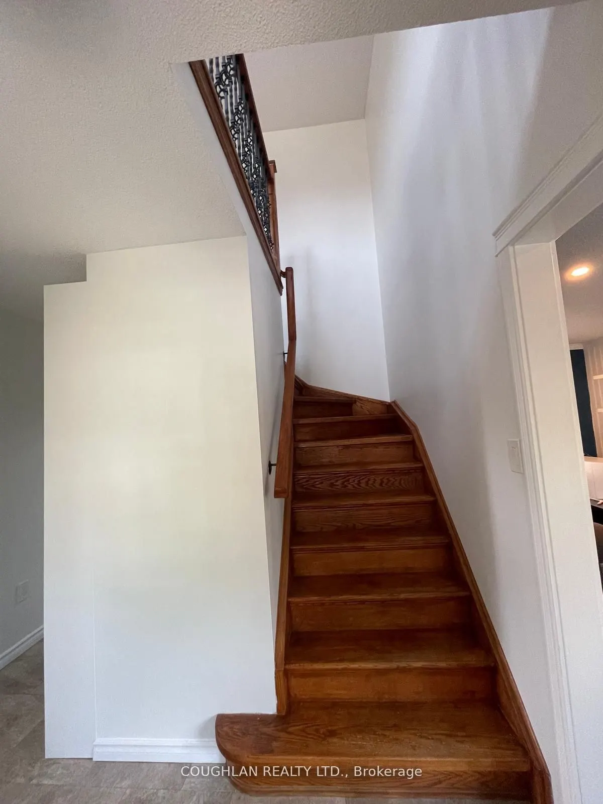 12 Horseshoe Drive