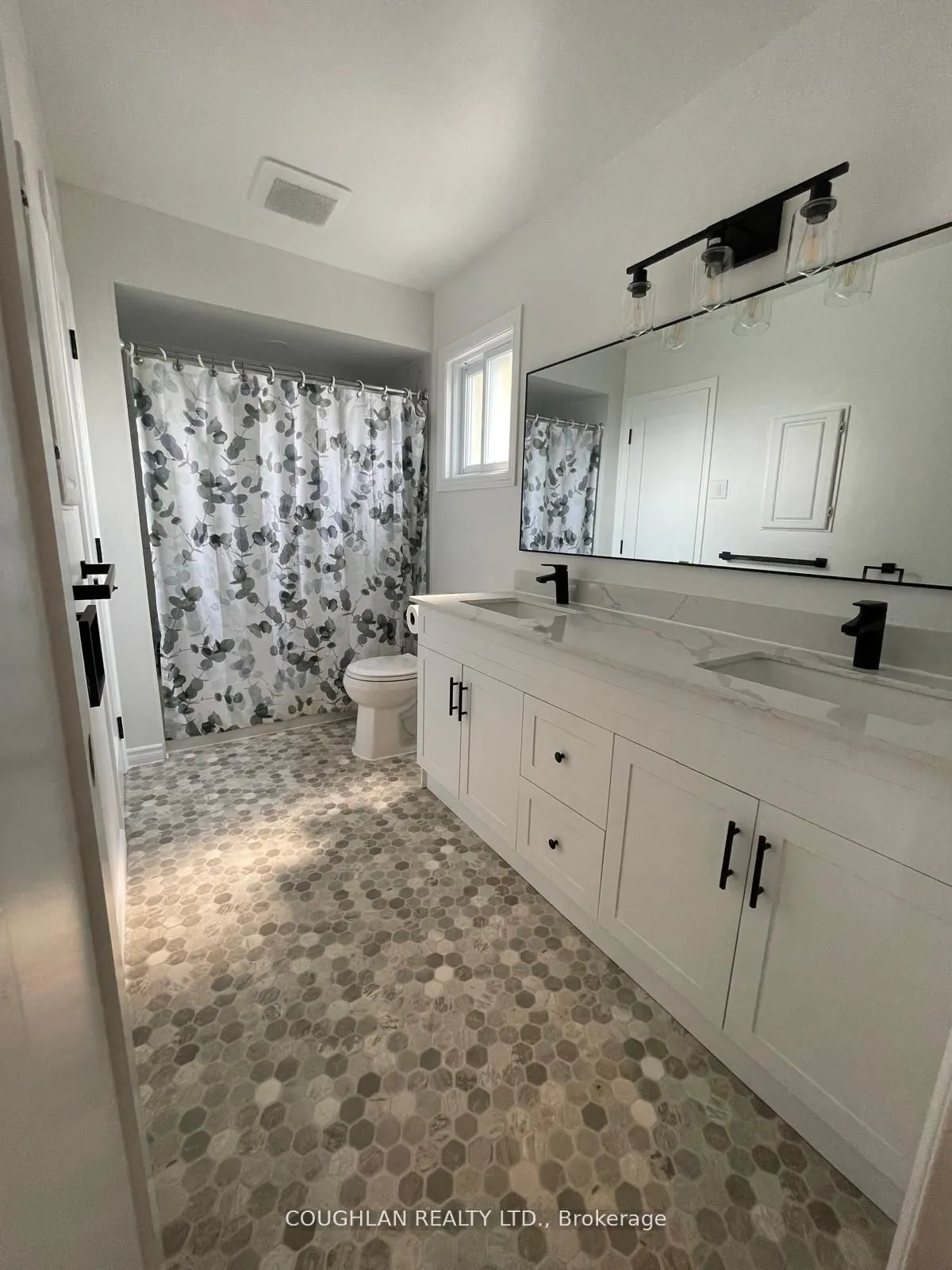 12 Horseshoe Drive