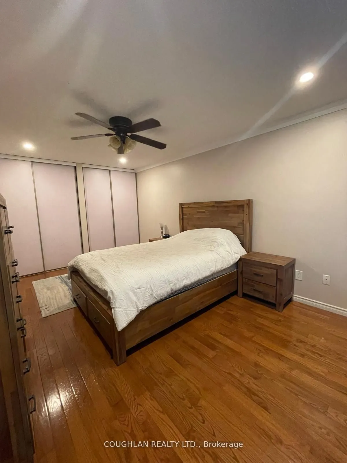 12 Horseshoe Drive