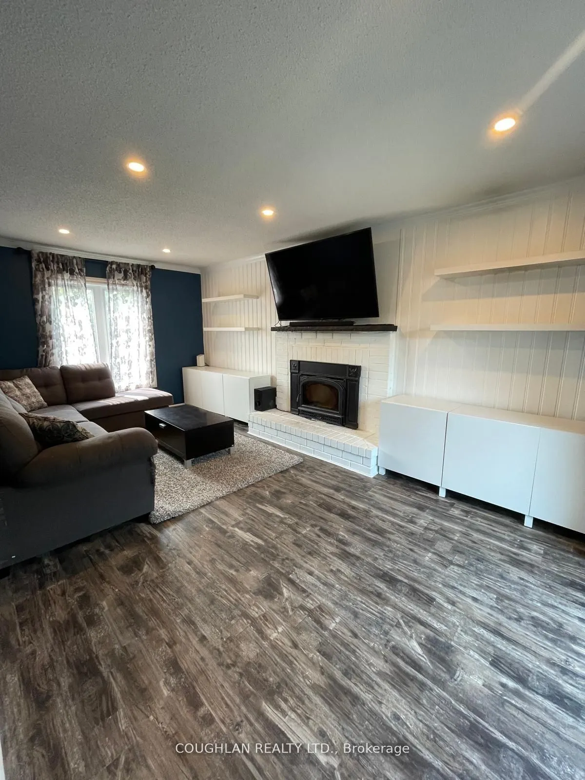 12 Horseshoe Drive