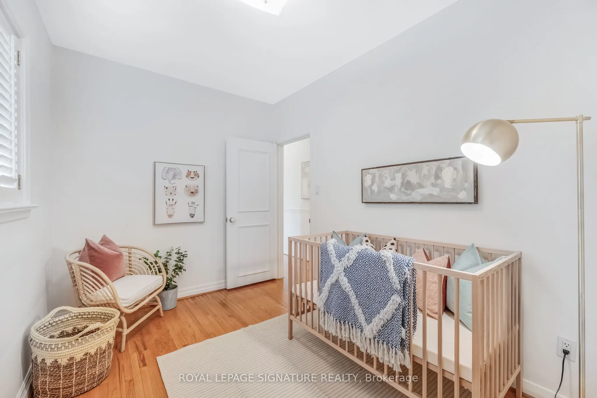 6 Lynn Gate Crescent