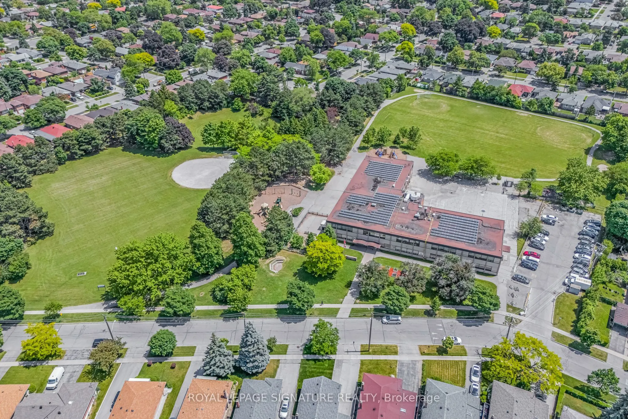 6 Lynn Gate Crescent