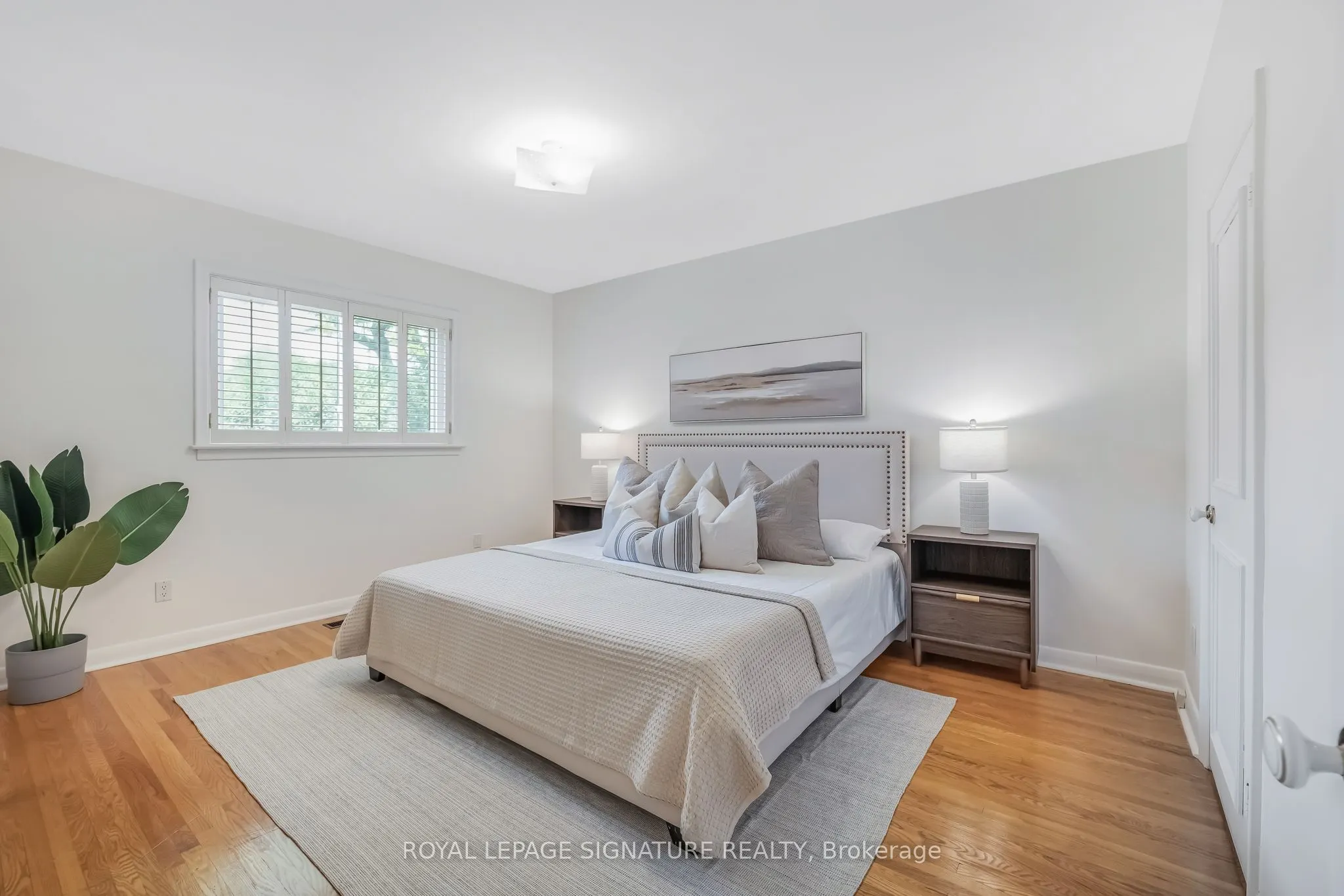 6 Lynn Gate Crescent