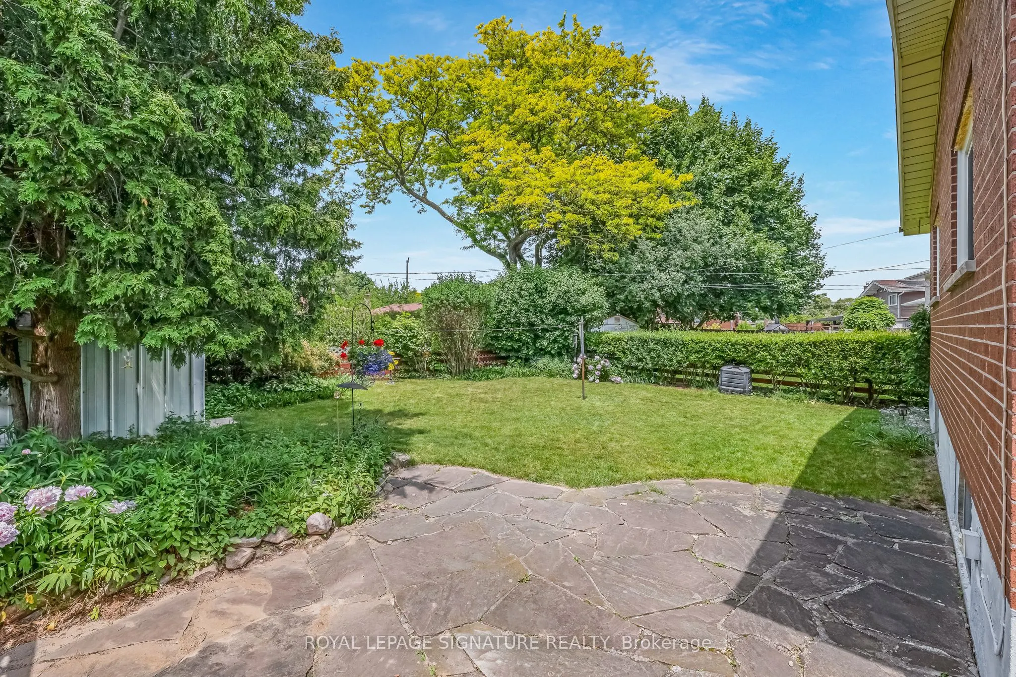 6 Lynn Gate Crescent