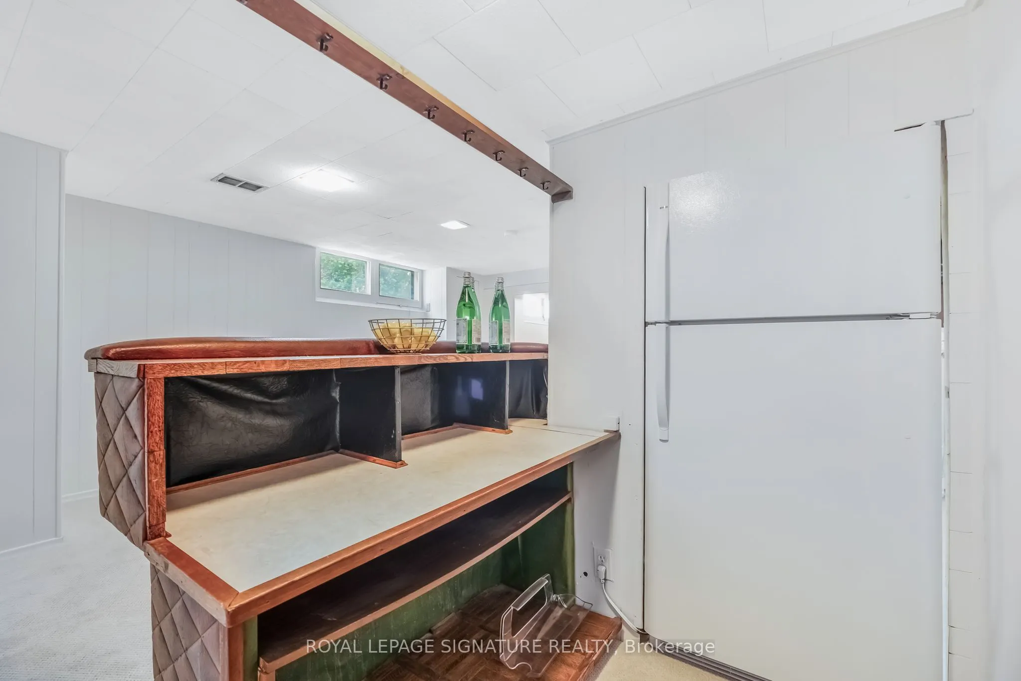 6 Lynn Gate Crescent