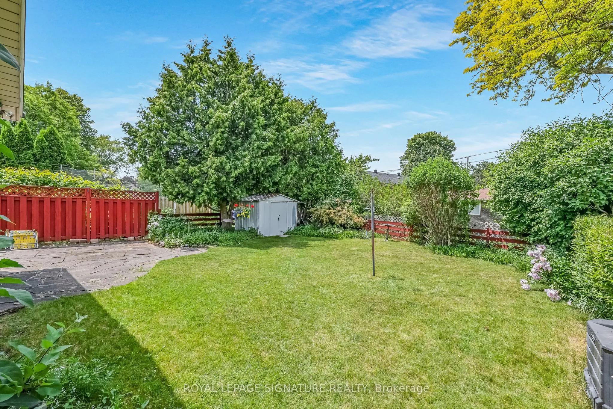 6 Lynn Gate Crescent