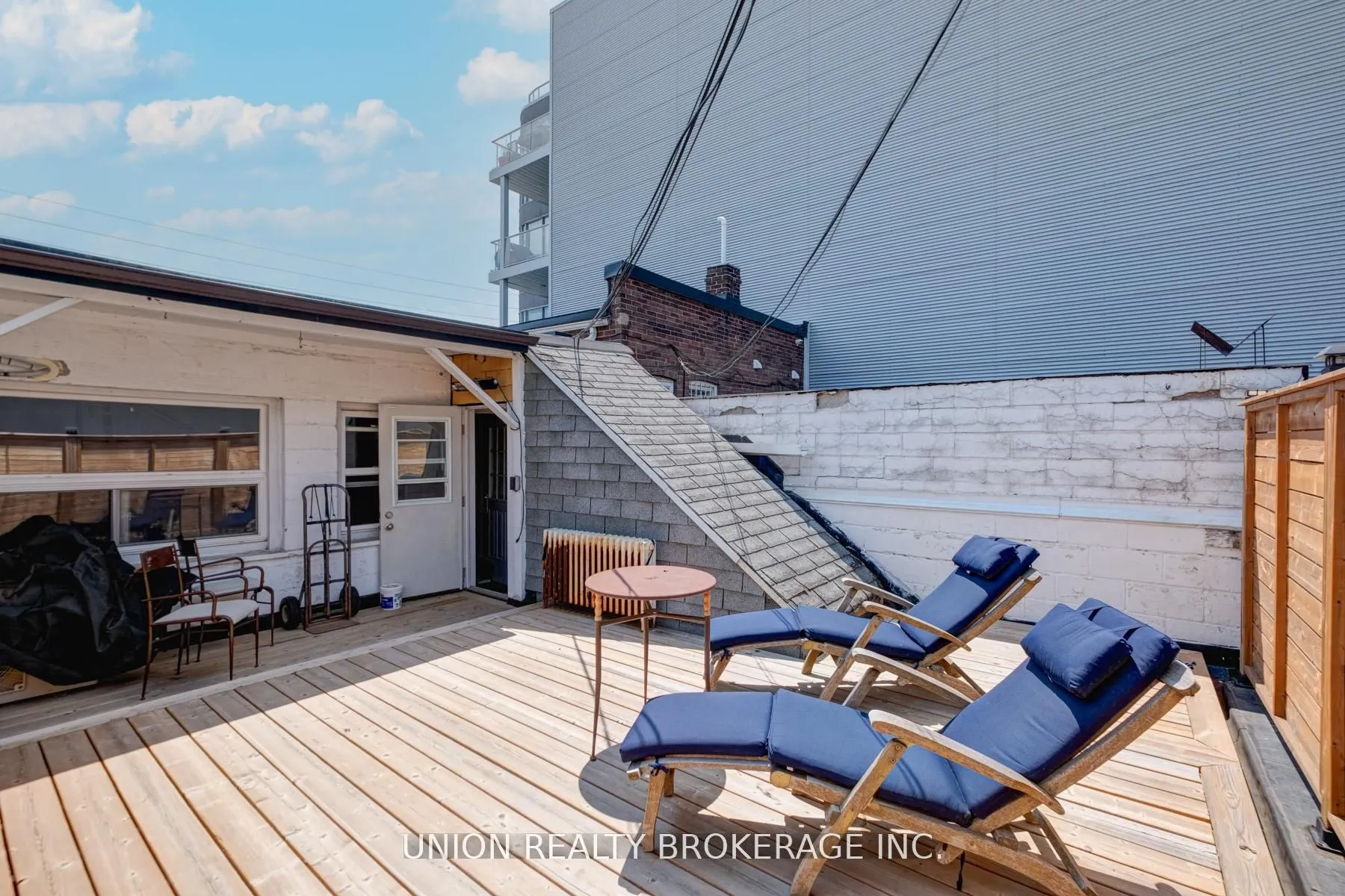 964 Kingston Road