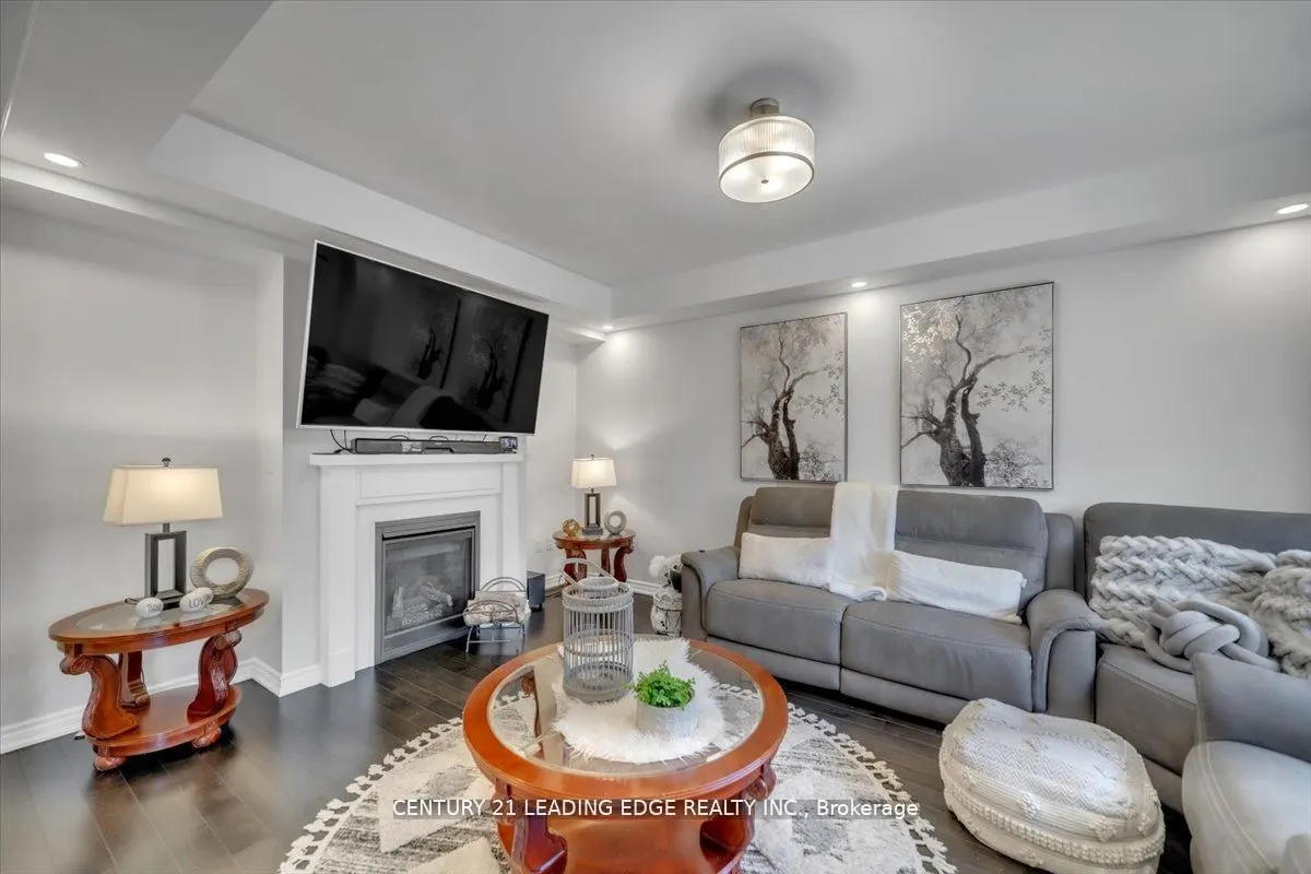47 Crombie Street