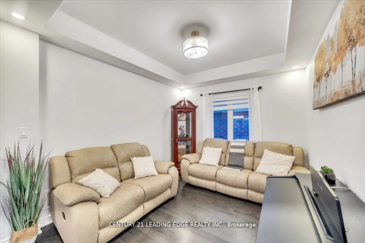 47 Crombie Street