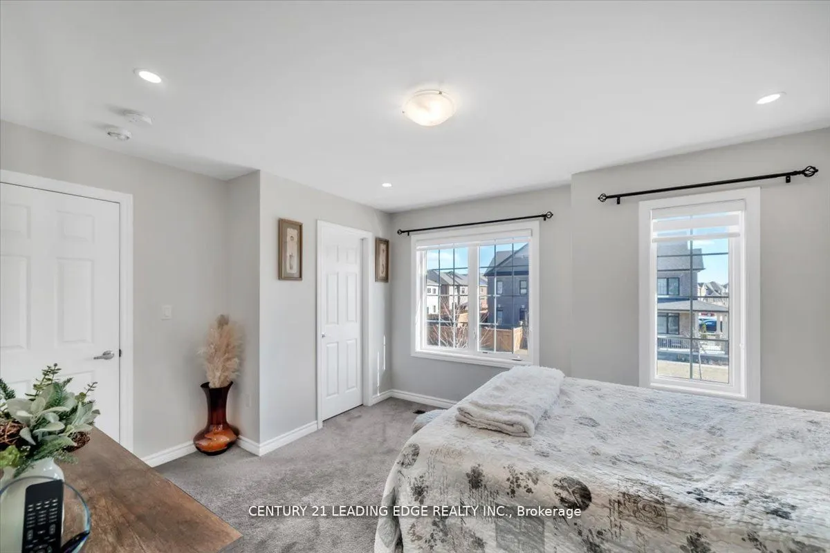 47 Crombie Street