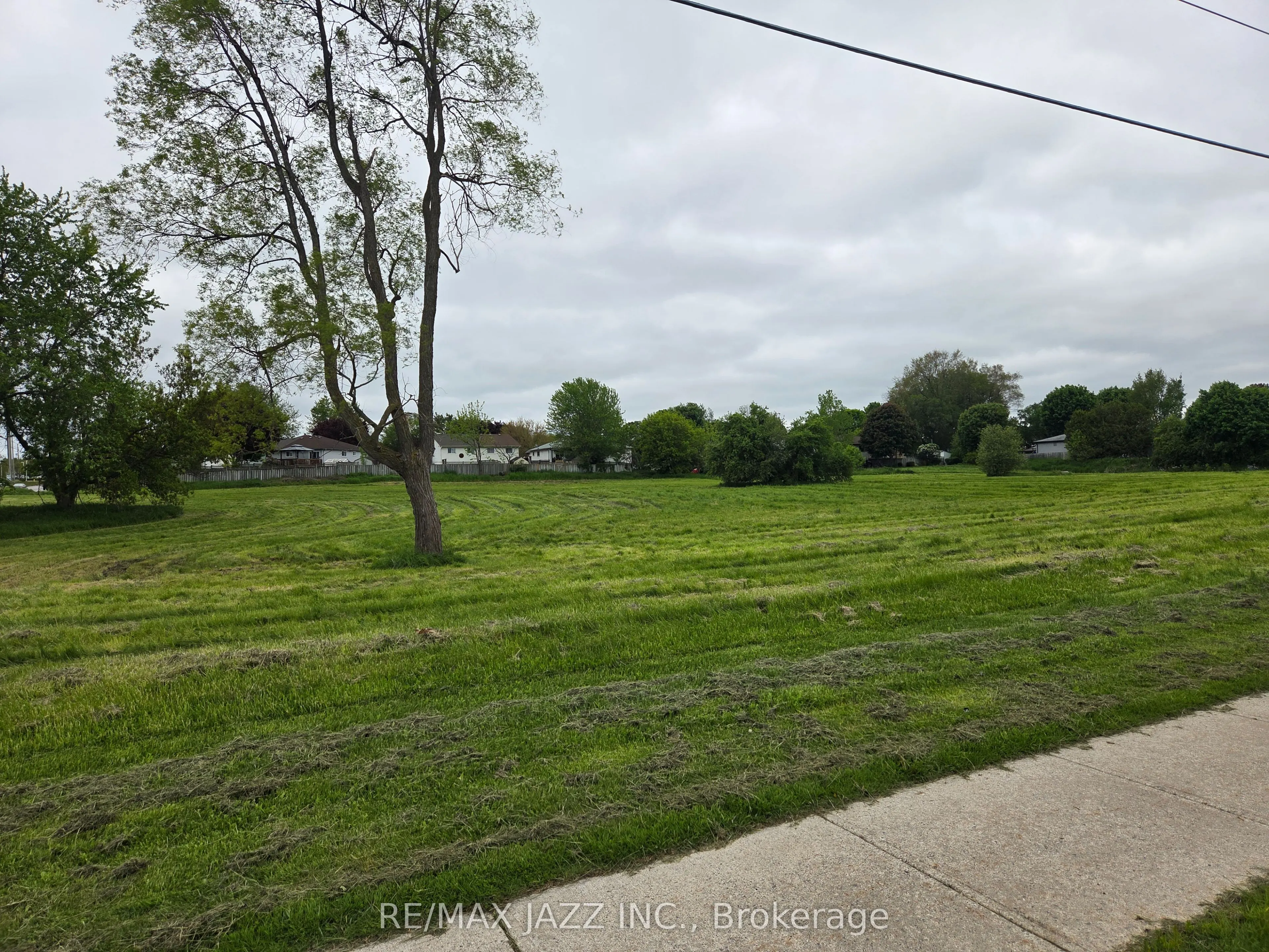 200 Baseline Road W