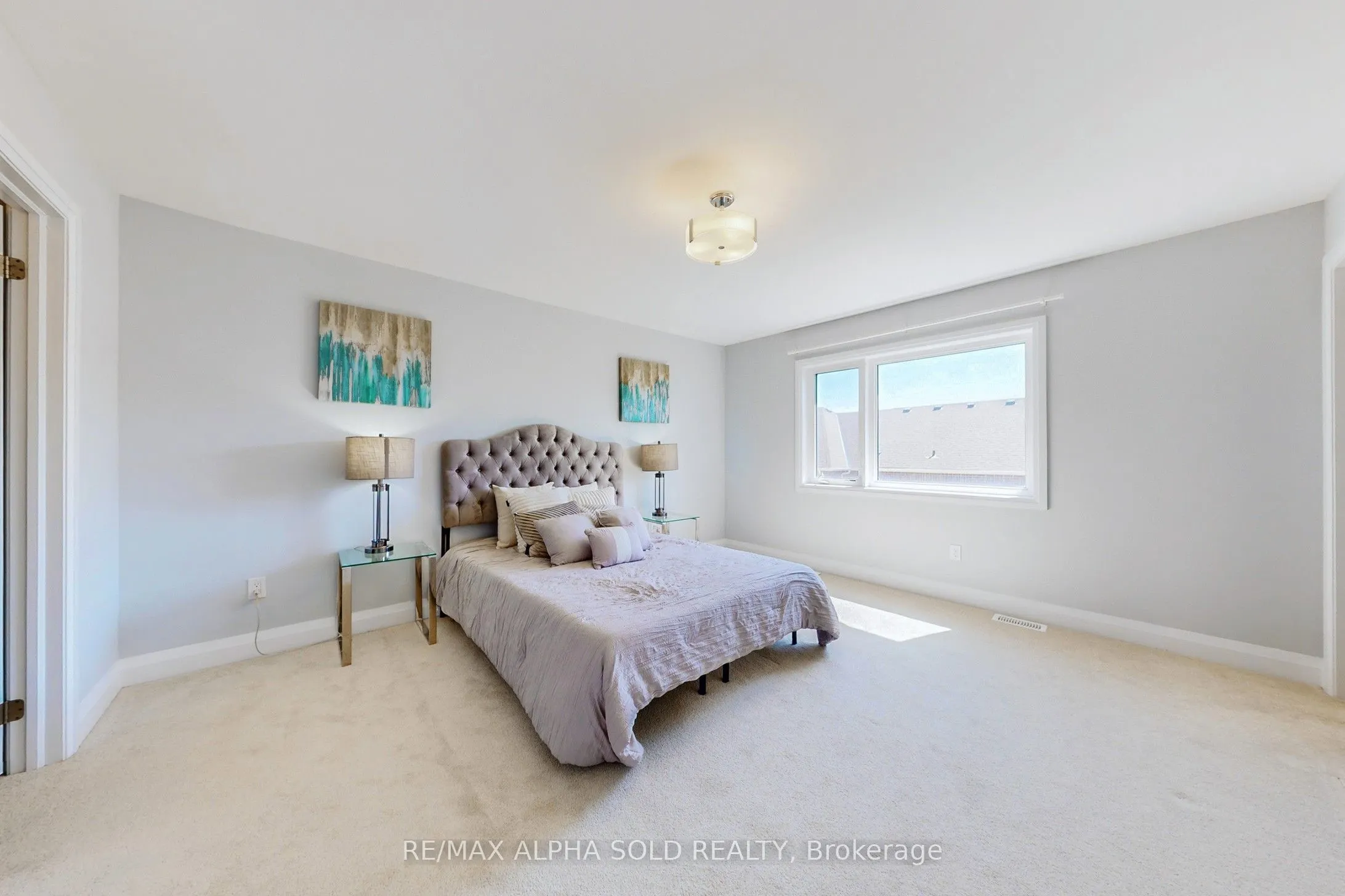 957 Grosbeak Trail