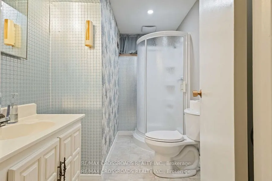 3 Bowater Drive