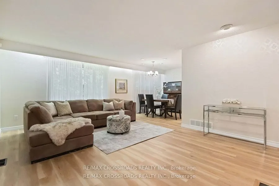 3 Bowater Drive