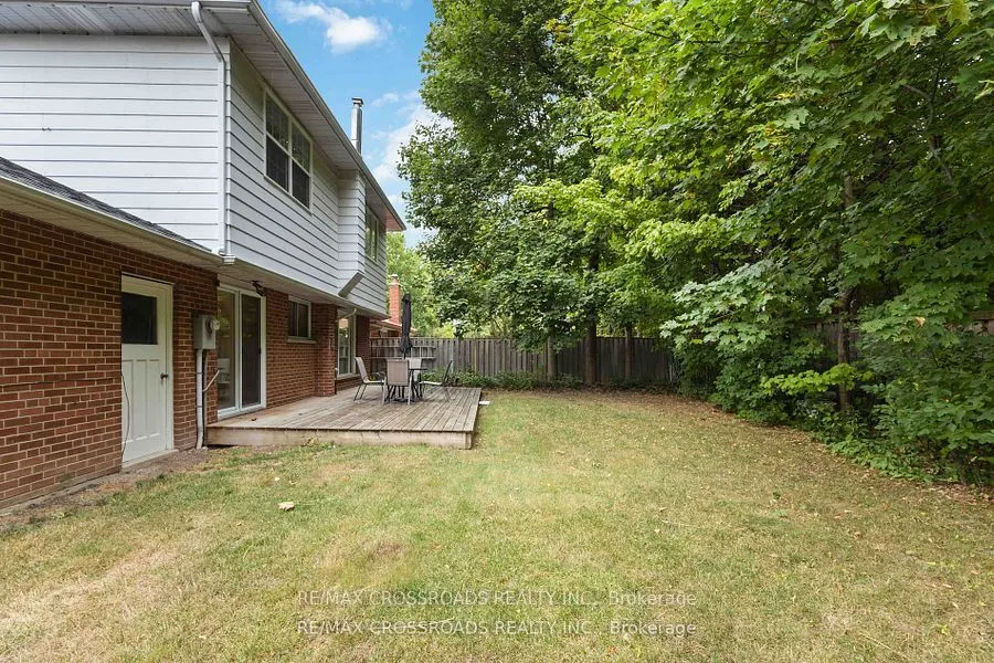 3 Bowater Drive