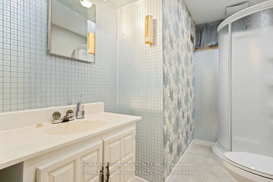 3 Bowater Drive
