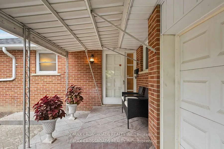 3 Bowater Drive