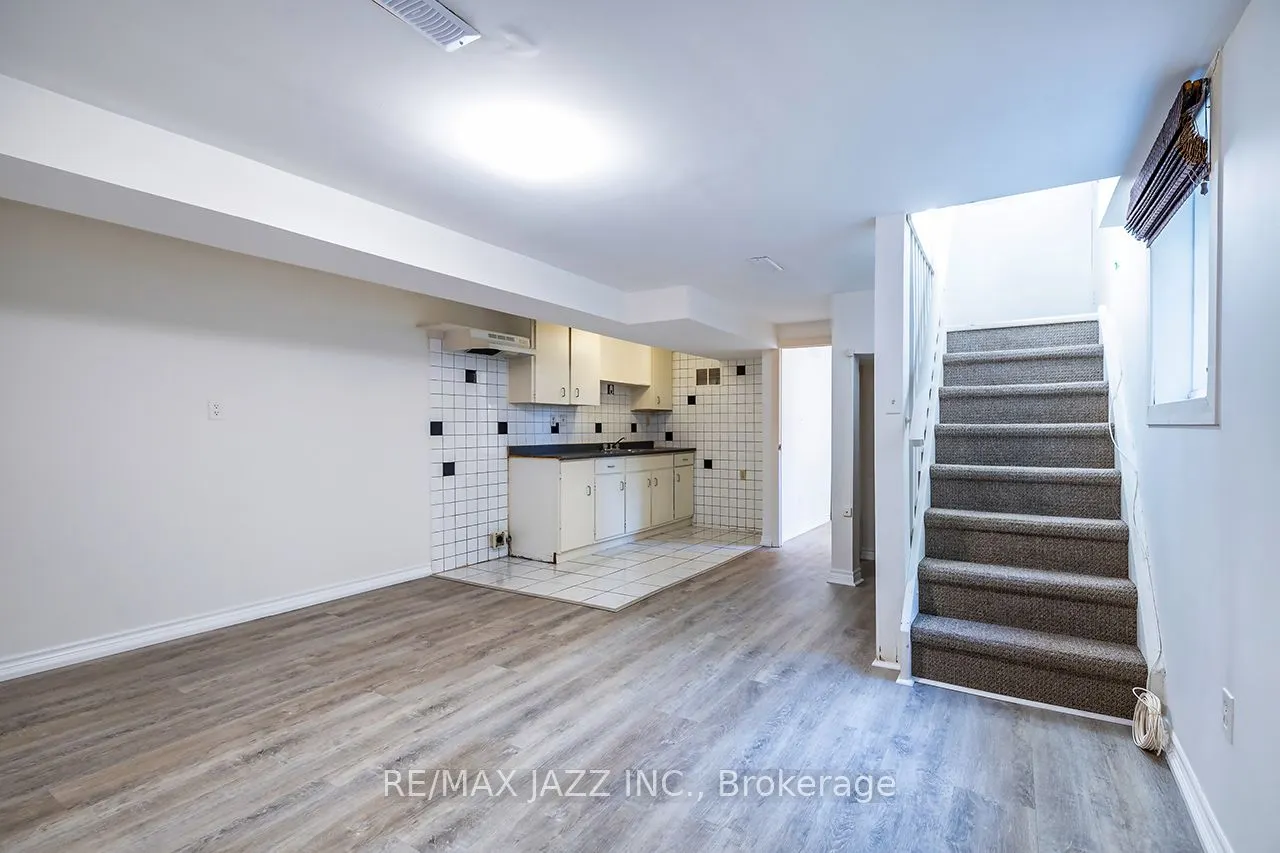 261 Vancouver Street