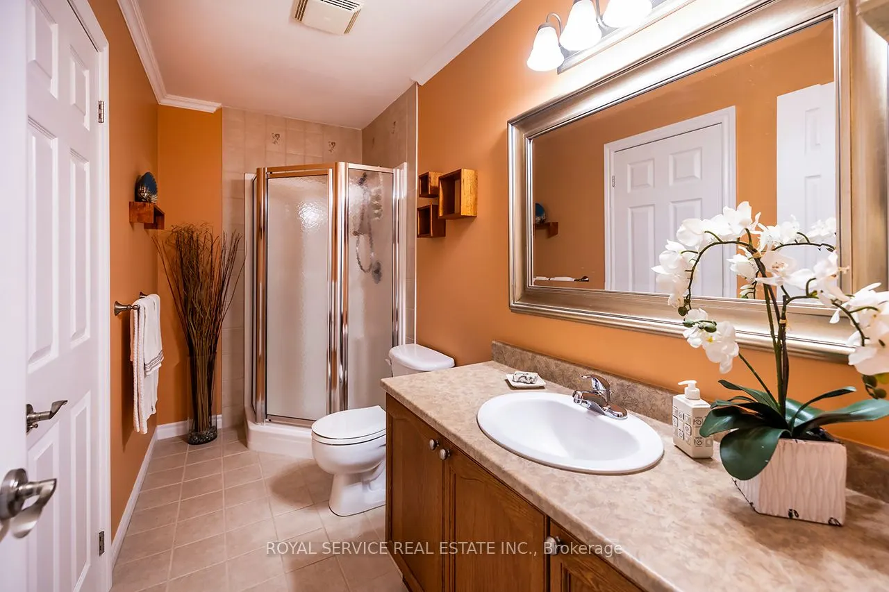 15 Bloom Avenue