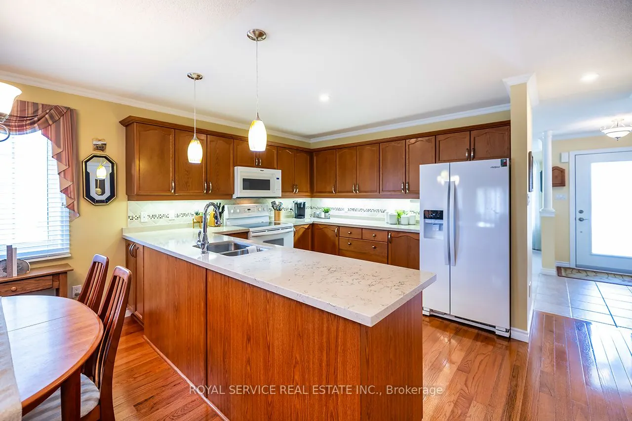 15 Bloom Avenue