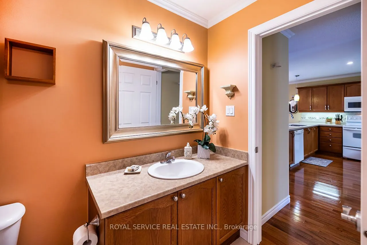 15 Bloom Avenue