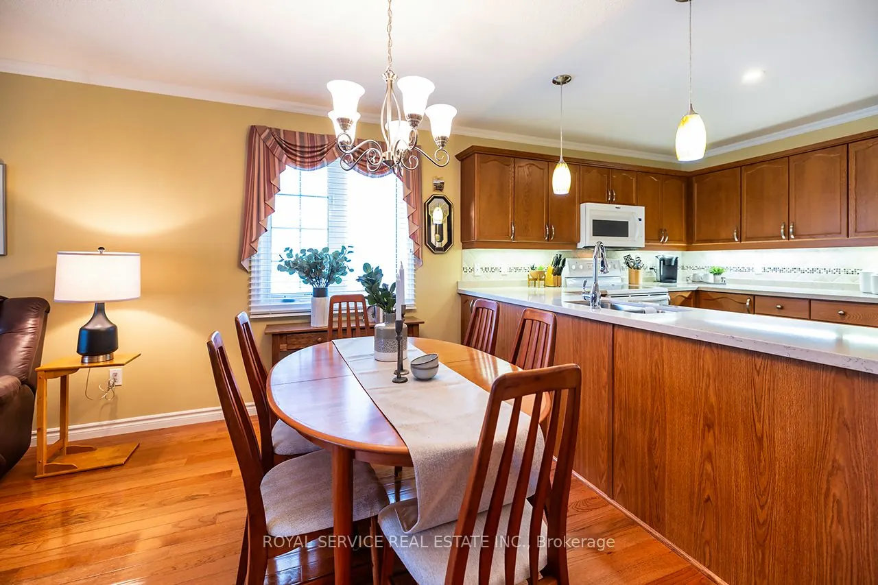 15 Bloom Avenue